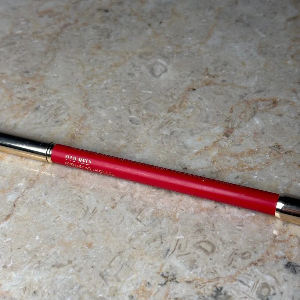 Estee Lauder Double Wear 24H Stay in Place Lip Liner‎ 018 Red Full Size